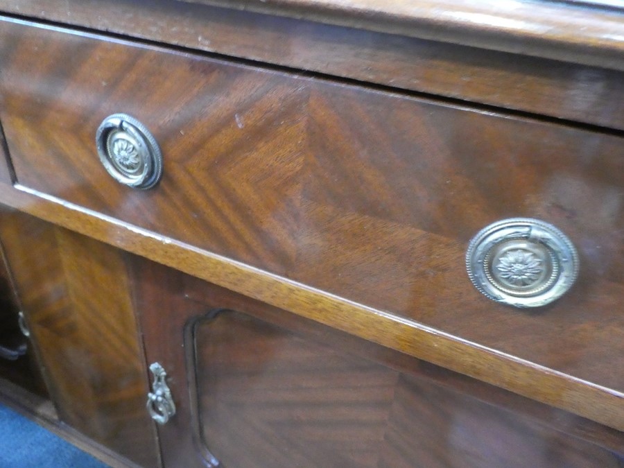 Victorian style mahogany mirror back sideboard with drawers above cupboards - Image 4 of 6