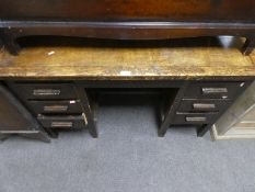 Vintage oak kneehole desk with 6 drawers