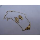 9ct yellow gold necklace and a pair of matching earrings, necklace marked 375, 2.7g