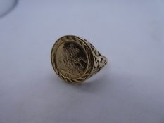 9ct yellow gold ring marked 375, inset with panel depicting George and The Dragon, 2.7g size U