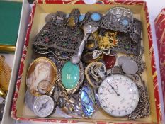 Box of mixed costume jewellery, brooches, hardstone necklaces, silver brooches, a white metal and tu