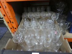 Box of mixed glassware incl. etched and Commemorative examples etc
