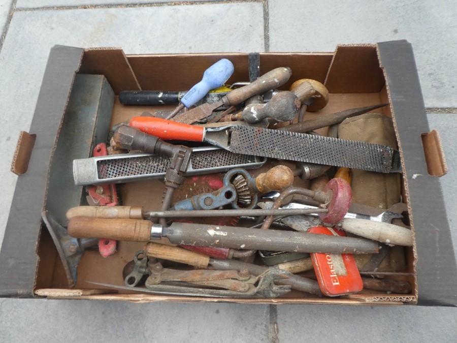 Large quantity of carpenters shed tools, mainly wooden handled, two black and decker tools etc - Bild 8 aus 14