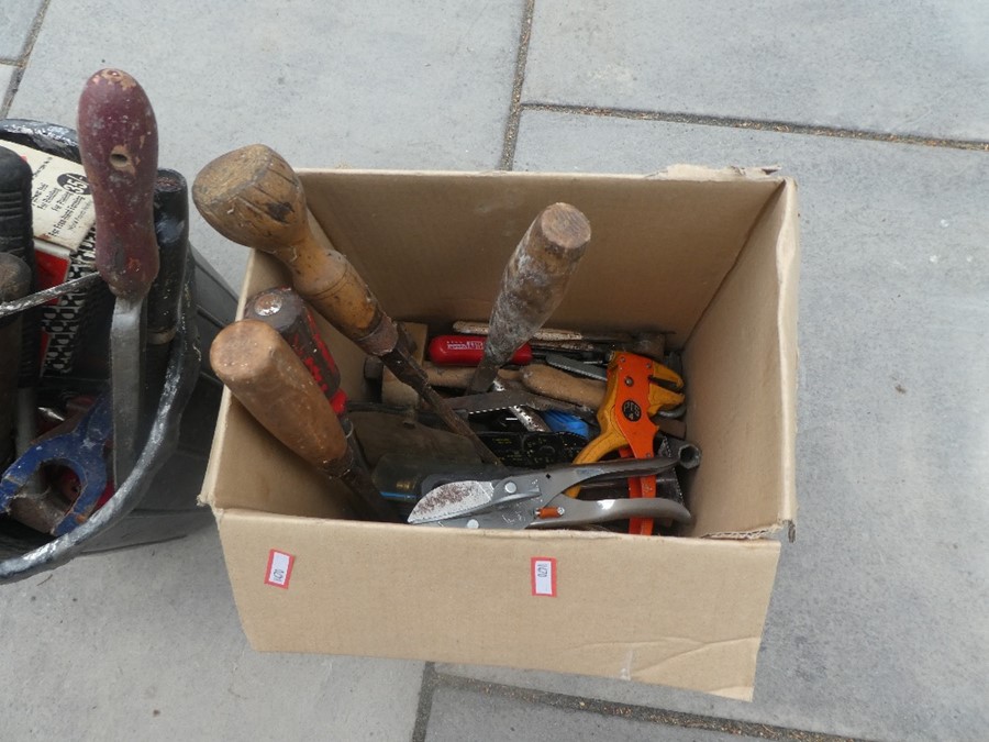 Large quantity of carpenters shed tools, mainly wooden handled, two black and decker tools etc - Bild 10 aus 14