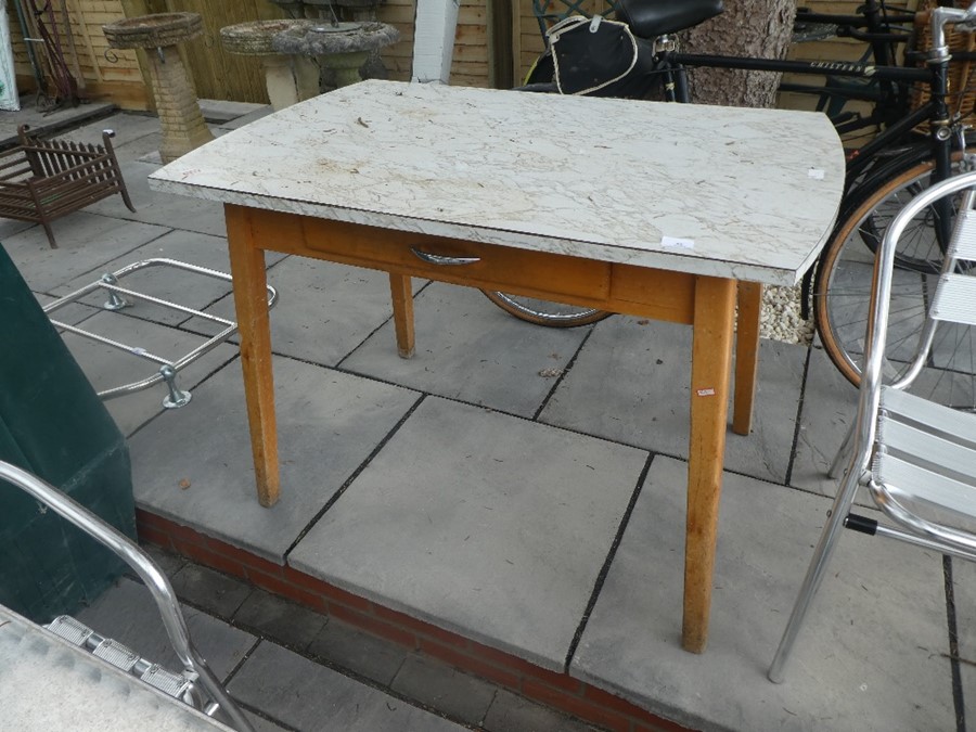 Kitchen retro table and a wooden trio bench - Image 8 of 8