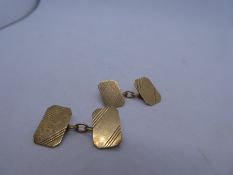 Pair of hallmarked 9ct yellow gold cufflinks, marked 375, 4.1g, HG&S