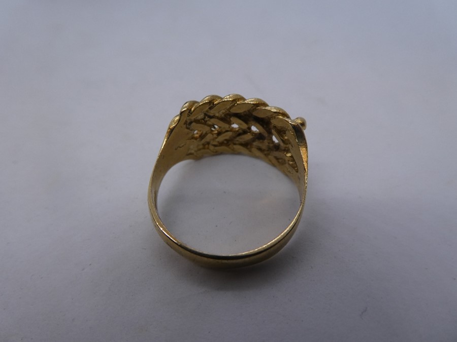 9ct yellow gold keeper ring, marked 375, approx 4.6g, size R/S - Image 2 of 2