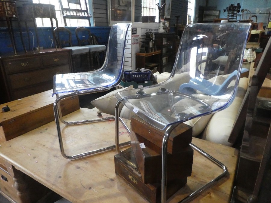 2 Retro Perspex and chrome chairs and similar blue plastic example - Image 3 of 5