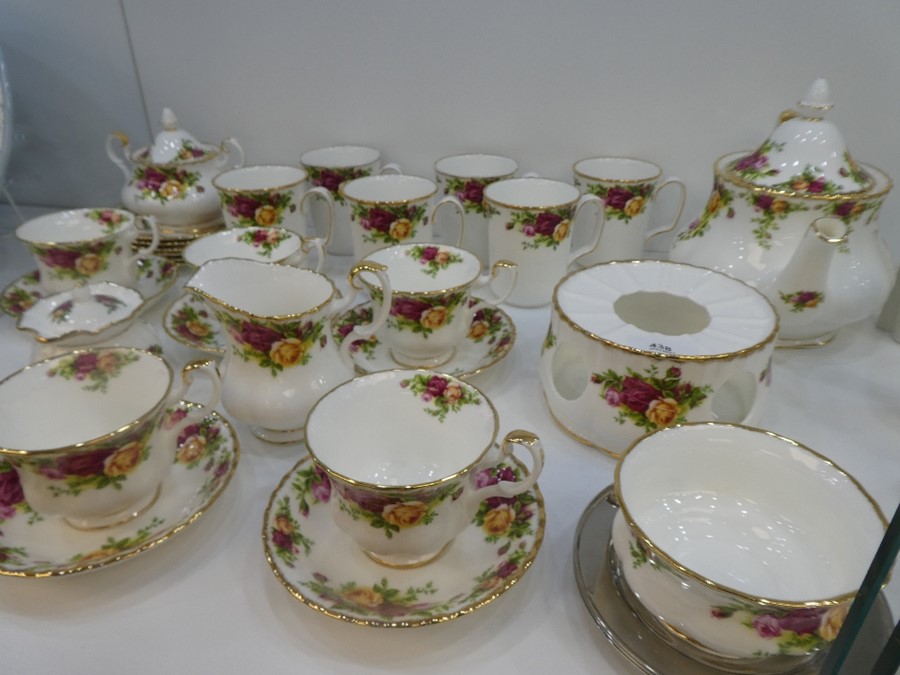 A Quantity of Royal Albert 'Old Country Roses' teaware - Image 3 of 3