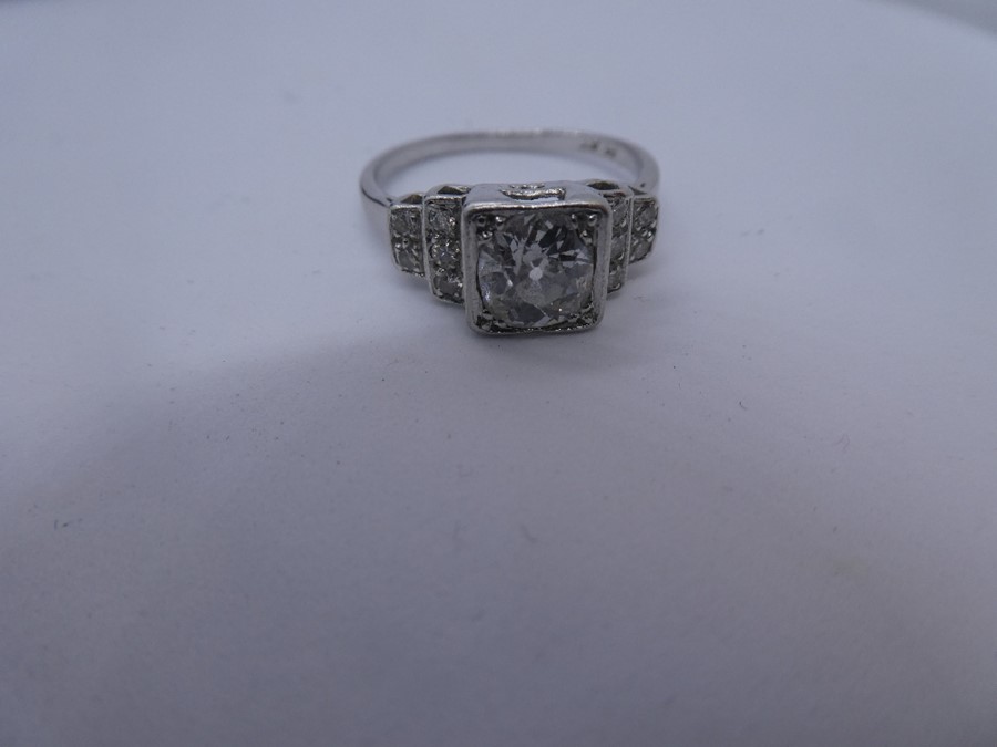 Art Deco diamond ring with central diamond on stepped shank, inset with smaller diamonds, central di - Image 2 of 3