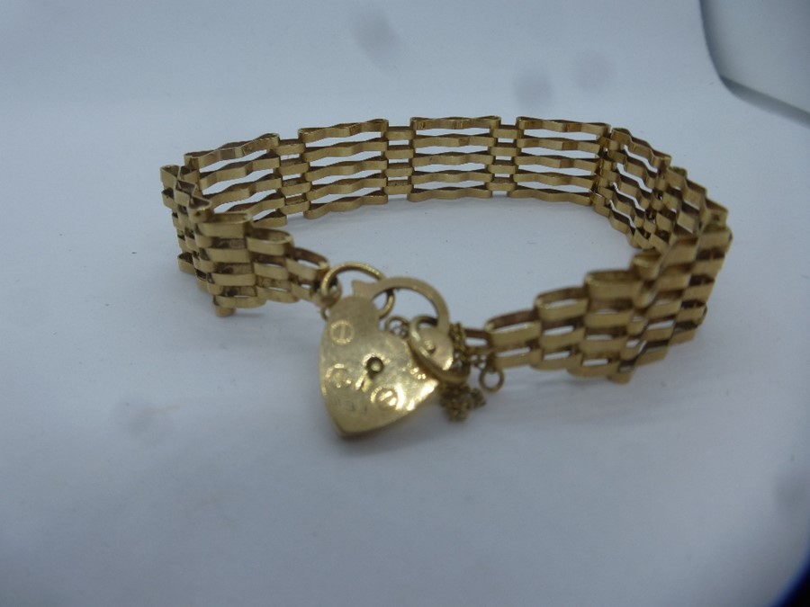 9ct yellow gold 5 bar gatelink bracelet with heart shaped clasp, marked 375, approx 7.7g