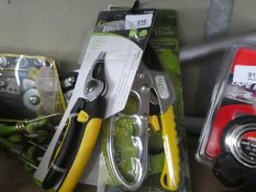 3 pairs of secateurs