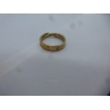 9ct gold design band ring, marked 375, 5.6g approx, size T/U