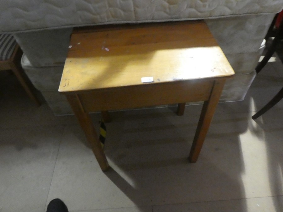 Vintage beech childs school desk - Image 3 of 3