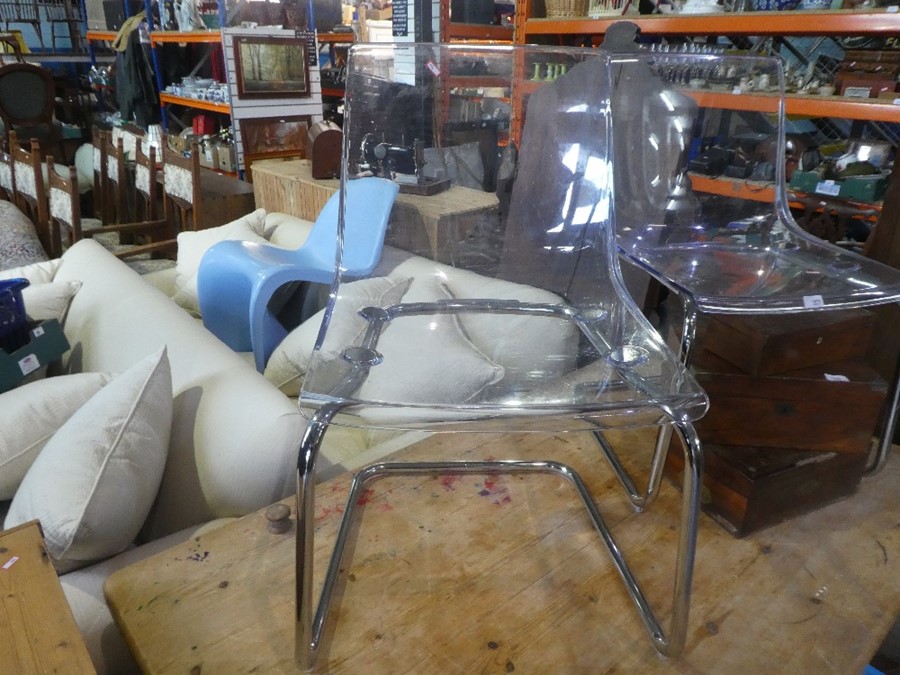 2 Retro Perspex and chrome chairs and similar blue plastic example - Image 2 of 5