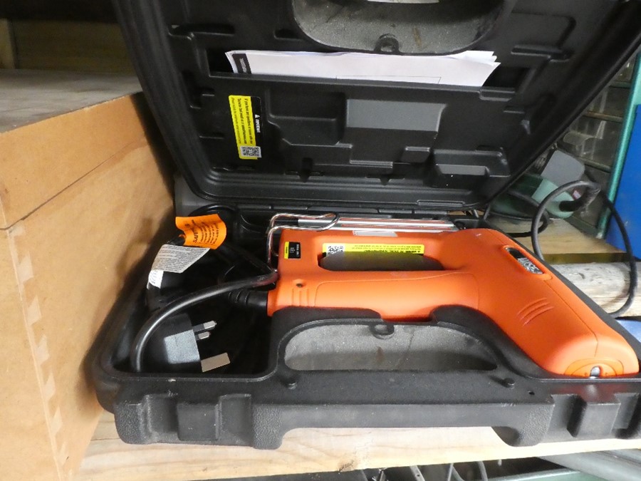 A selection of power tools to include Black & Decker sander, angle grinder, as new nail gun, planer - Image 2 of 3
