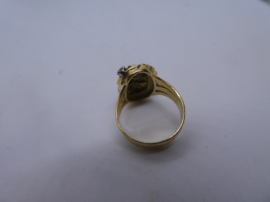 Unusual geometric design 18ct yellow gold ring with 5 diamonds incorporated in the design, marked 18 - Image 3 of 3
