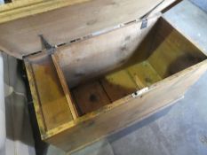 Waxed pine blanket box