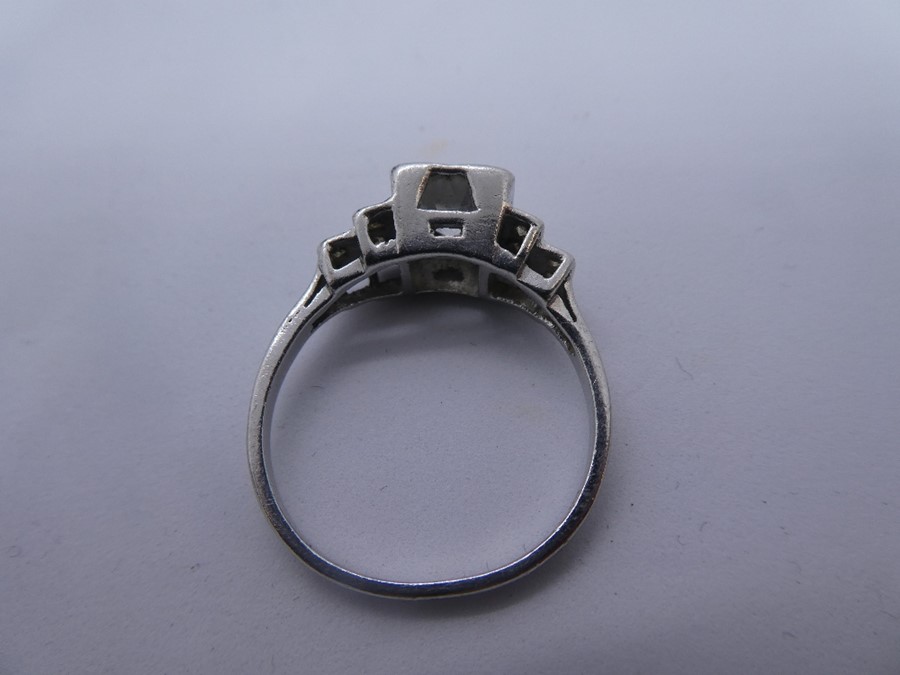 Art Deco diamond ring with central diamond on stepped shank, inset with smaller diamonds, central di - Image 3 of 3