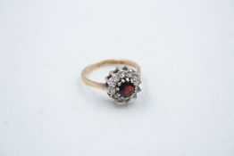 9ct Gold gemstone cluster ring 3g