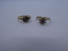 2 x 9ct Gold gemstone detail rings inc. sapphire, cluster 3.1g