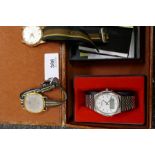 Leather box containing 3 vintage wristwatches; a stainless Bulova Combitron, Roamer and Seiko exampl
