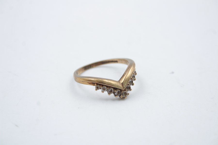 9ct gold gemstone set wishbone half eternity ring 2.9g