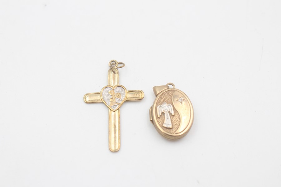2 x 9ct Gold religious pendants inc. cross, locket 2.6g