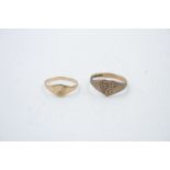 2 x 9ct Gold signet rings inc. heart, engraved 2.8g