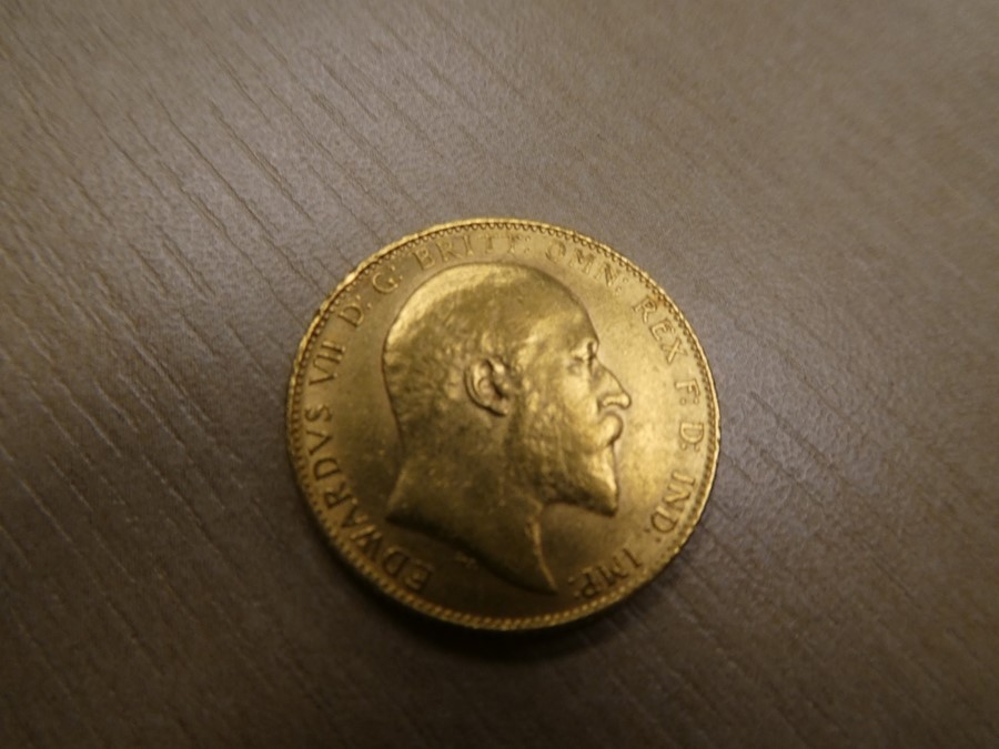 Full sovereign dated 1909, Young George head - Image 2 of 2