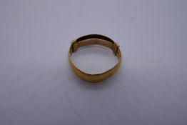 22ct yellow gold wedding band, size K, 2.6g