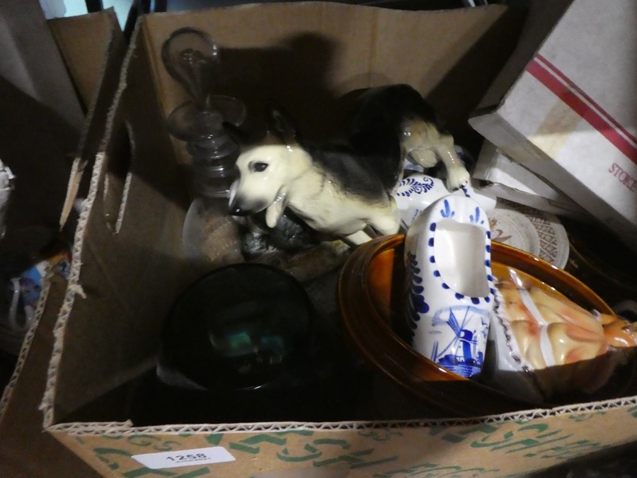 Spode boxed collectors plates, china animals and figures, teaware etc and a box of mixed china to in - Image 3 of 5