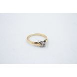 18ct gold diamond solitaire ring 2.6g