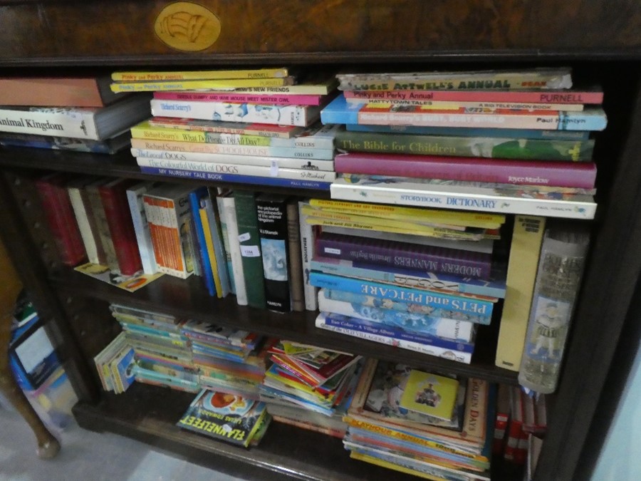 A large quantity of children's annuals and novels