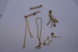 2 9ct yellow gold bar brooches, marked 9ct,, 2 9ct yellow gold bracelets and a 9ct gold chain 7.1g a