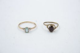 2 x 9ct Gold gemstone rings inc. garnet 2.1g