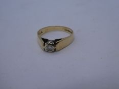 9ct gold diamond solitaire ring 2.3g