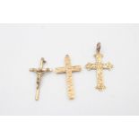 3 x 9ct Gold cross pendants inc. Crucifix, engraved 5.2g