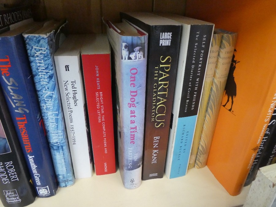 A selection of hard and paperback books on various subjects including Penguin, etc - Image 6 of 7