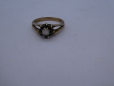 9ct gold sapphire and opal set cluster dress ring 3.3g