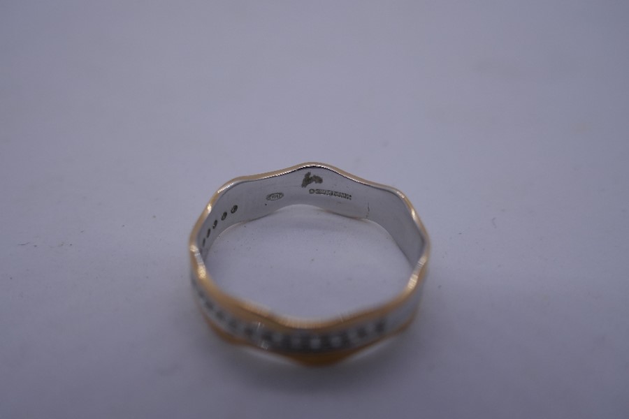 18ct yellow and white gold wave design ring set with small diamond chips, marked 750, Size P, 2.9g - Image 2 of 3