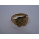 9ct yellow gold signet ring with Freemasons insignia inscribed to panel, marked 9, 4g approx, size M