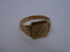 9ct yellow gold signet ring with Freemasons insignia inscribed to panel, marked 9, 4g approx, size M