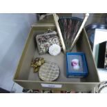 Small box of collectable items to include brackets, tapestry sewing purse, fan, thimble, compact bro