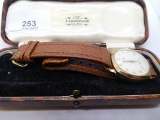 Vintage gents 9ct yellow gold cased 'Rotary Super Sports' wristwatch 12102 Dennison, marked 385, on