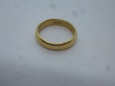 18ct yellow gold wedding band, size L, weight 3.8g approx, marked 18