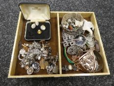 Collection of silver costume jewellery to incl. hardstone, bracelets, Siam silver, Chinese character