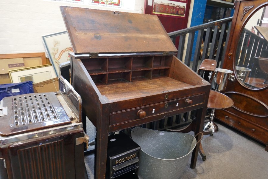 Antique oak clarks desk having one long drawer on square legs, 98.5cm - Image 2 of 2