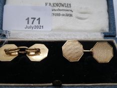 Pair of octagonal machine decorated 9ct gold cufflinks, marked 375, in fitted case, 8g approx