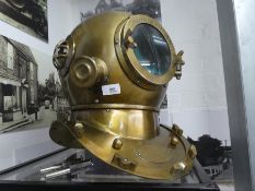 Diver's helmet